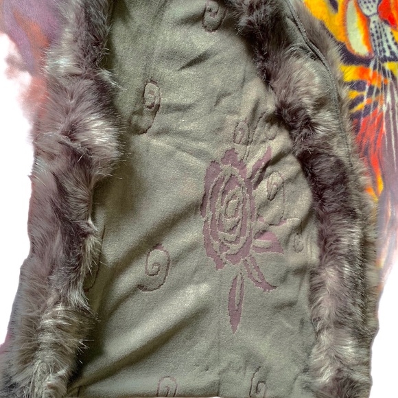 Shawl - Picture 4 of 4